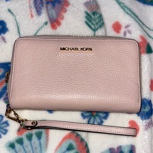 Michael Kors wristlet
